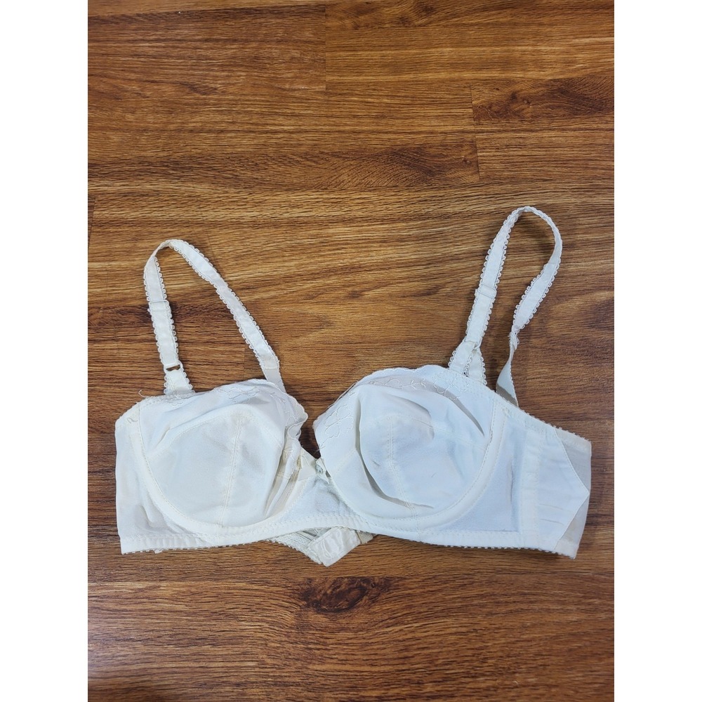 vintage secret fulfillment by lilyette bra Ivory Size 32/33B Style 821